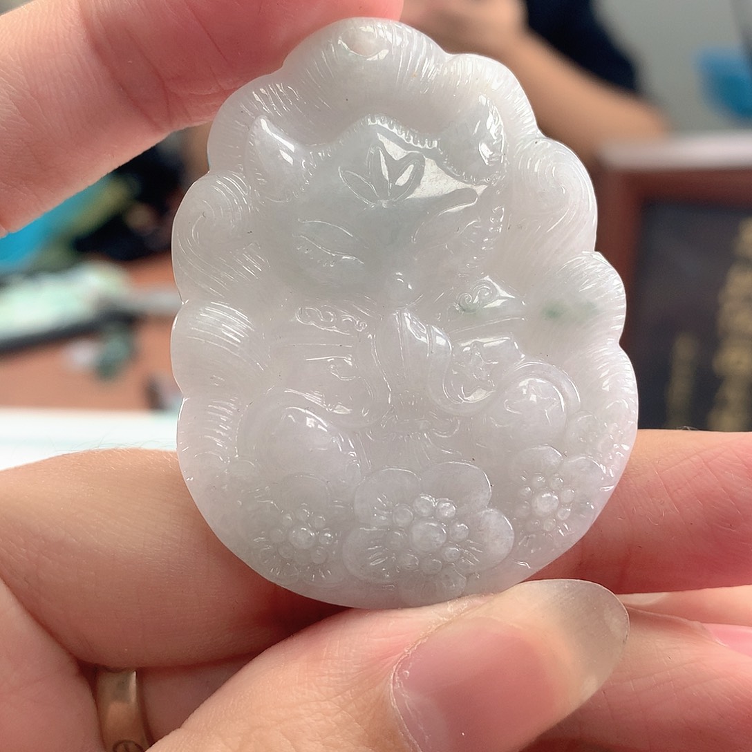 翡翠未镶嵌颈饰翡翠