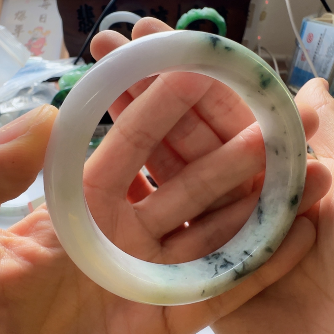 翡翠未镶嵌手镯翡翠240