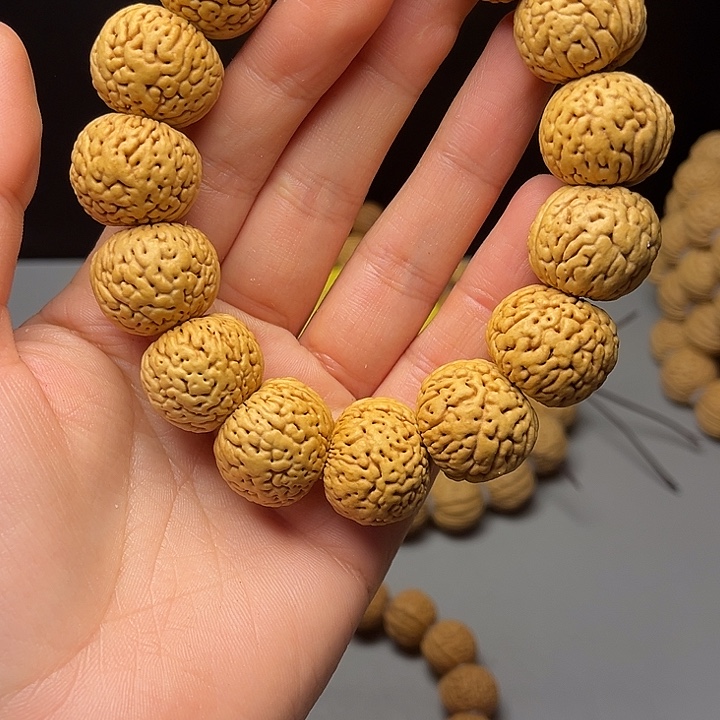 吊坠桃核苹果手串