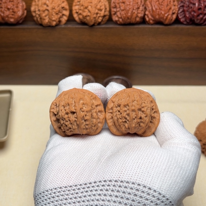 文玩核桃把件平顶