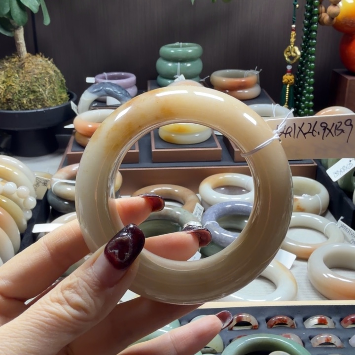 石英质玉未镶嵌手镯