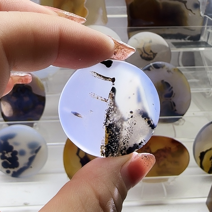 玛瑙/玉髓未镶嵌珠宝奇石