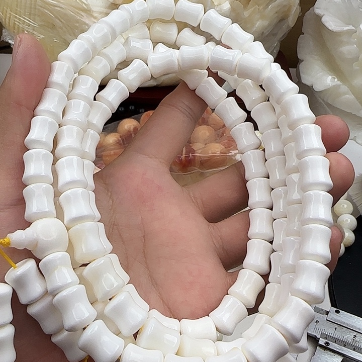 大***岩大果紫檀（缅甸花梨）竹节脖挂