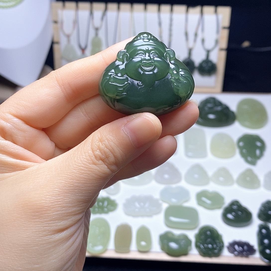 和田玉未镶嵌颈饰