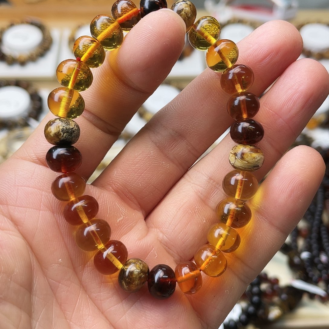 琥珀未镶嵌裸石九