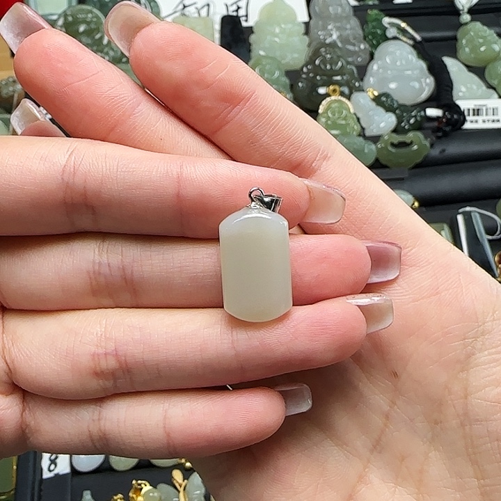 颈饰银S925镶嵌和田玉