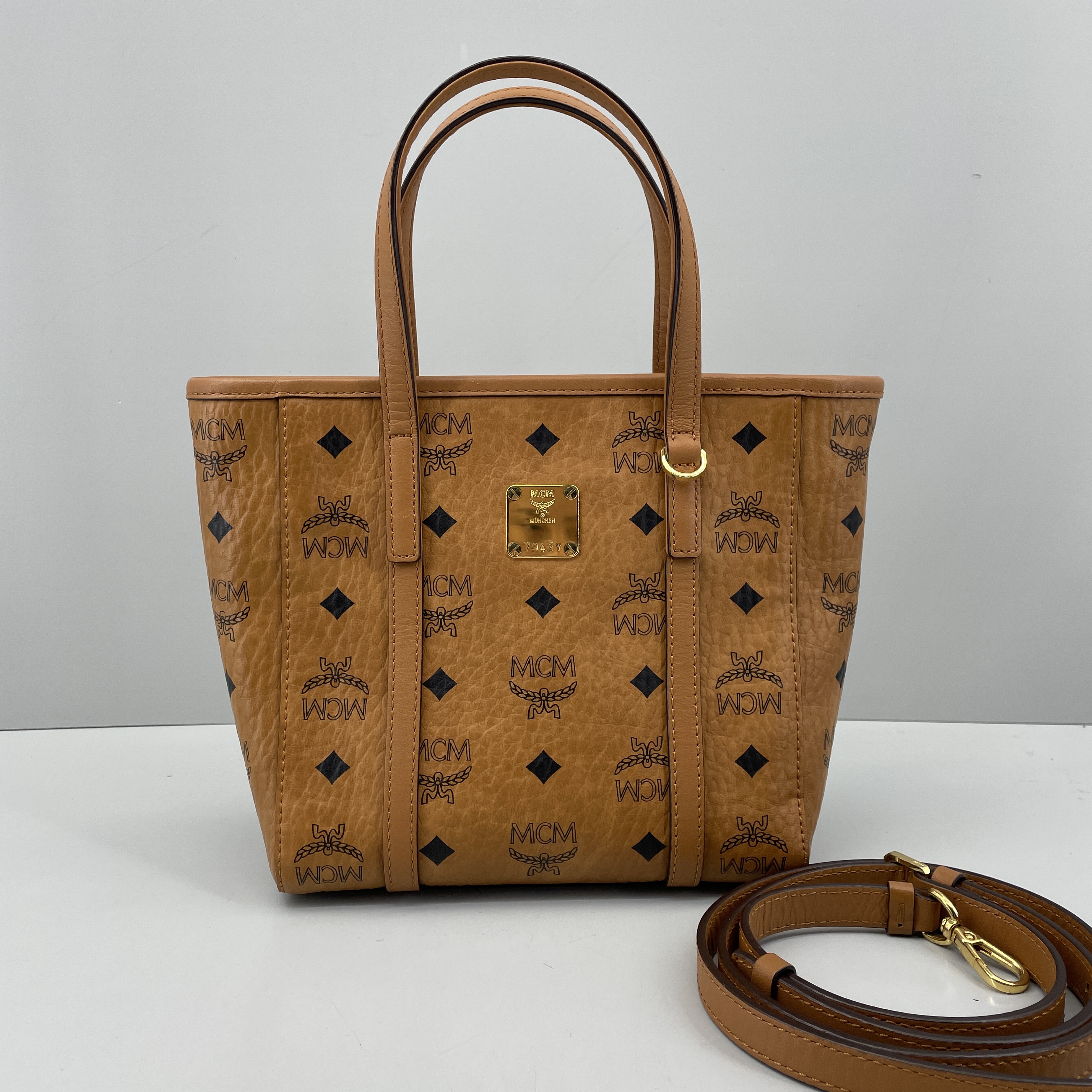 95新 MCM 经典mcm干邑色菜篮子19*19*9cmE072301