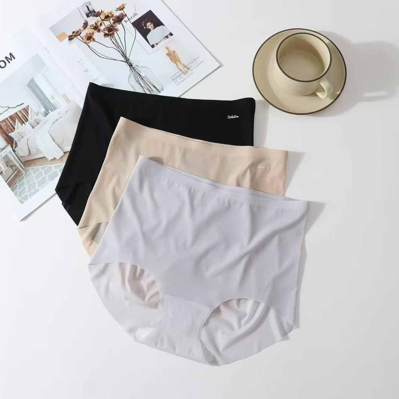 中腰女三角内裤丰胯无痕内裤大码打底舒适温婉风