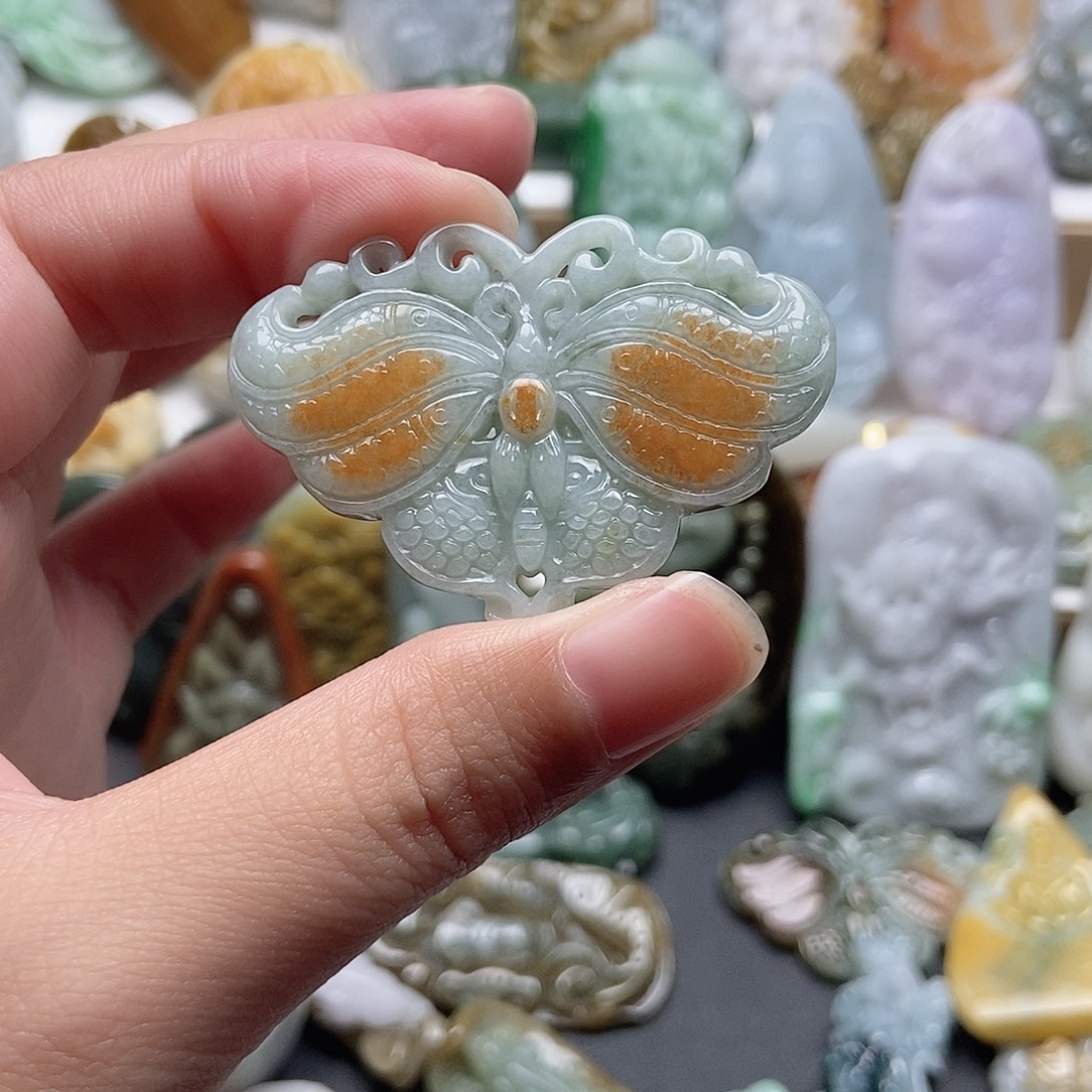 翡翠未镶嵌颈饰翡翠