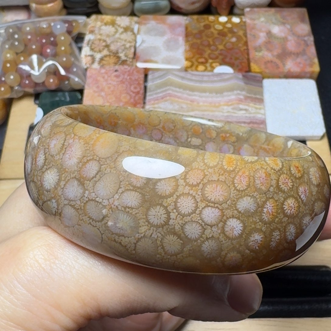 硅化玉火烧云，57宽未镶嵌