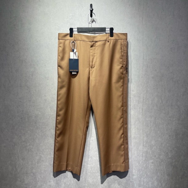 全新未使用 LouisVuitton/路易威登 卡其色logo拉链休闲裤/44码/