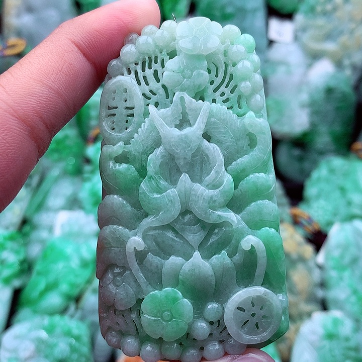 翡翠吊坠(不含链)未镶嵌