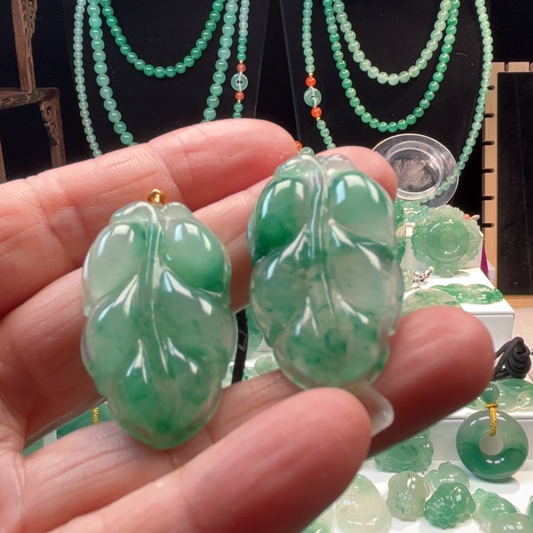 石英质玉吊坠(不含链)合金