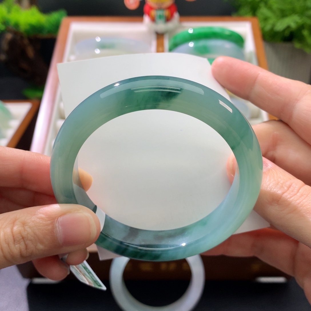 翡翠未镶嵌手镯闪购 3