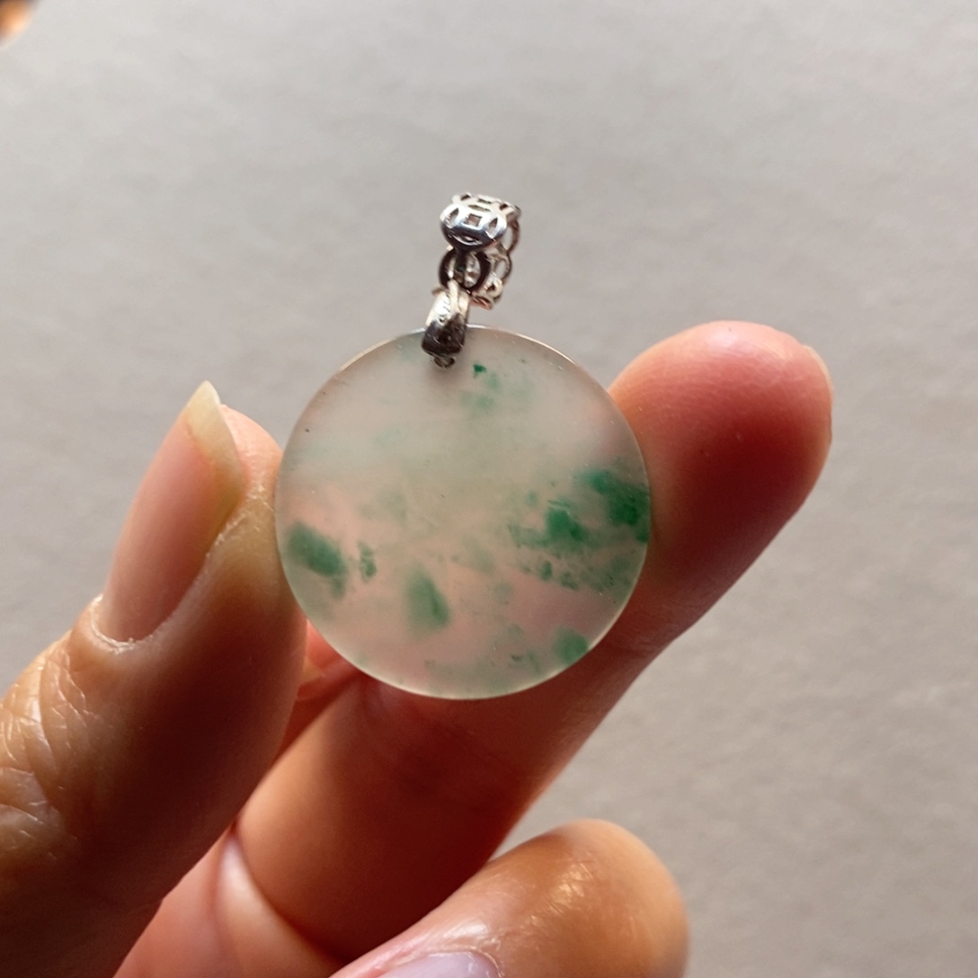 石英质玉颈饰未镶嵌