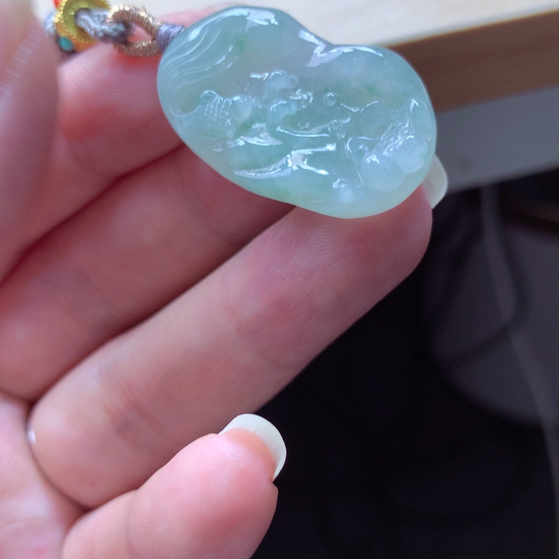 翡翠颈饰未镶嵌吊坠