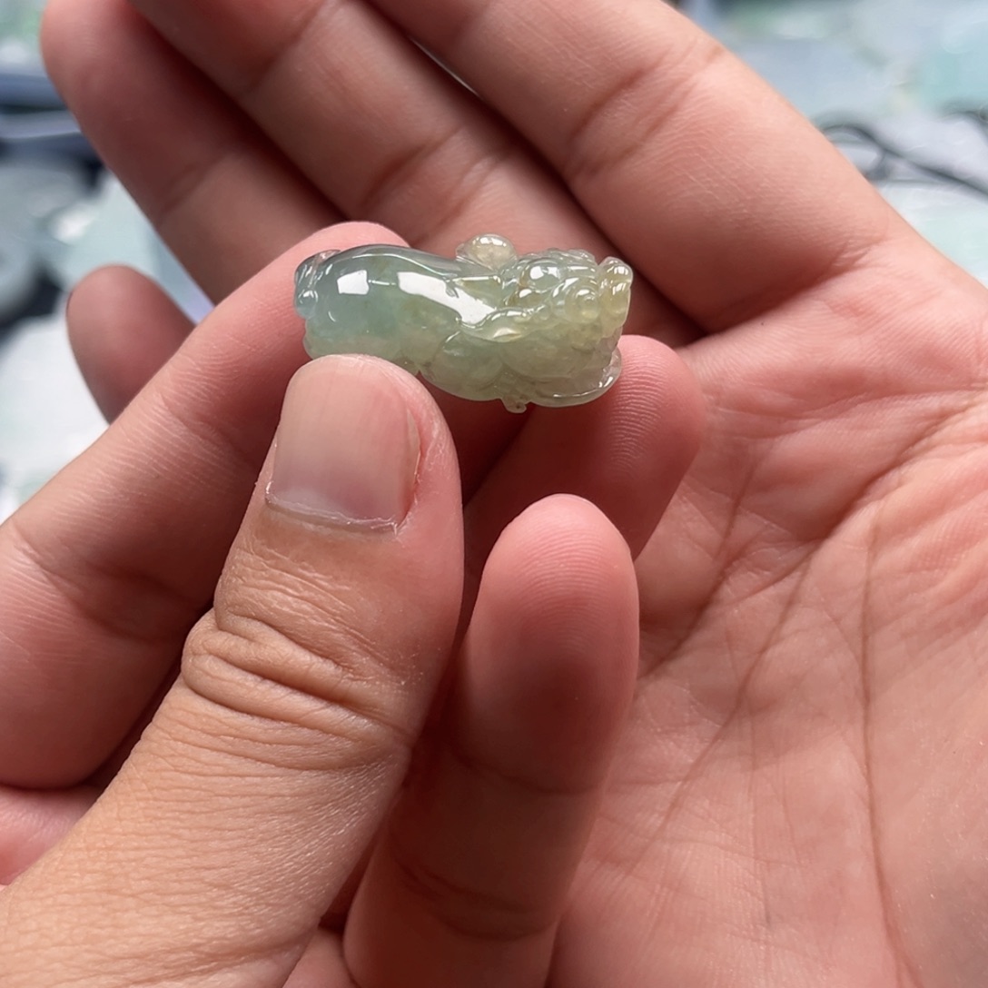 *****翡翠未镶嵌颈饰天然翡翠A货
