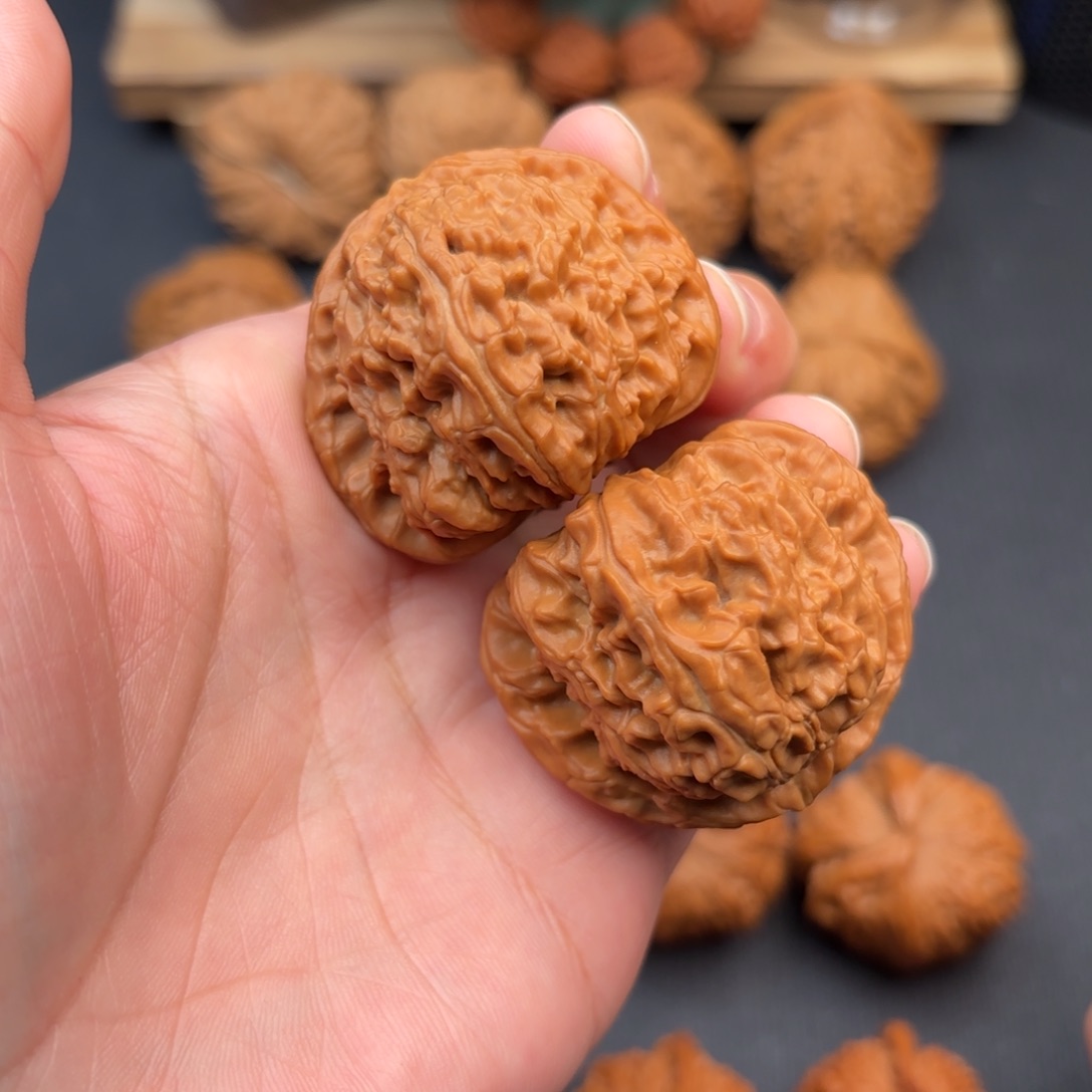 文玩核桃把件球白42肚44