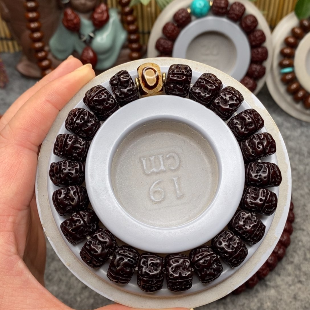 金刚菩提吊坠13+老盘龙手串