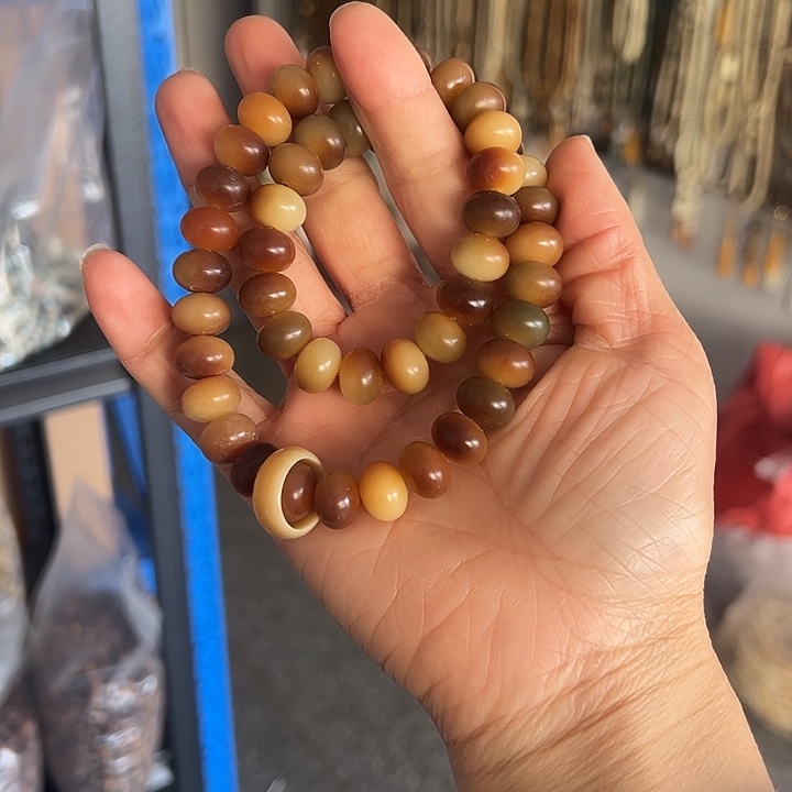 白玉菩提吊坠9×12