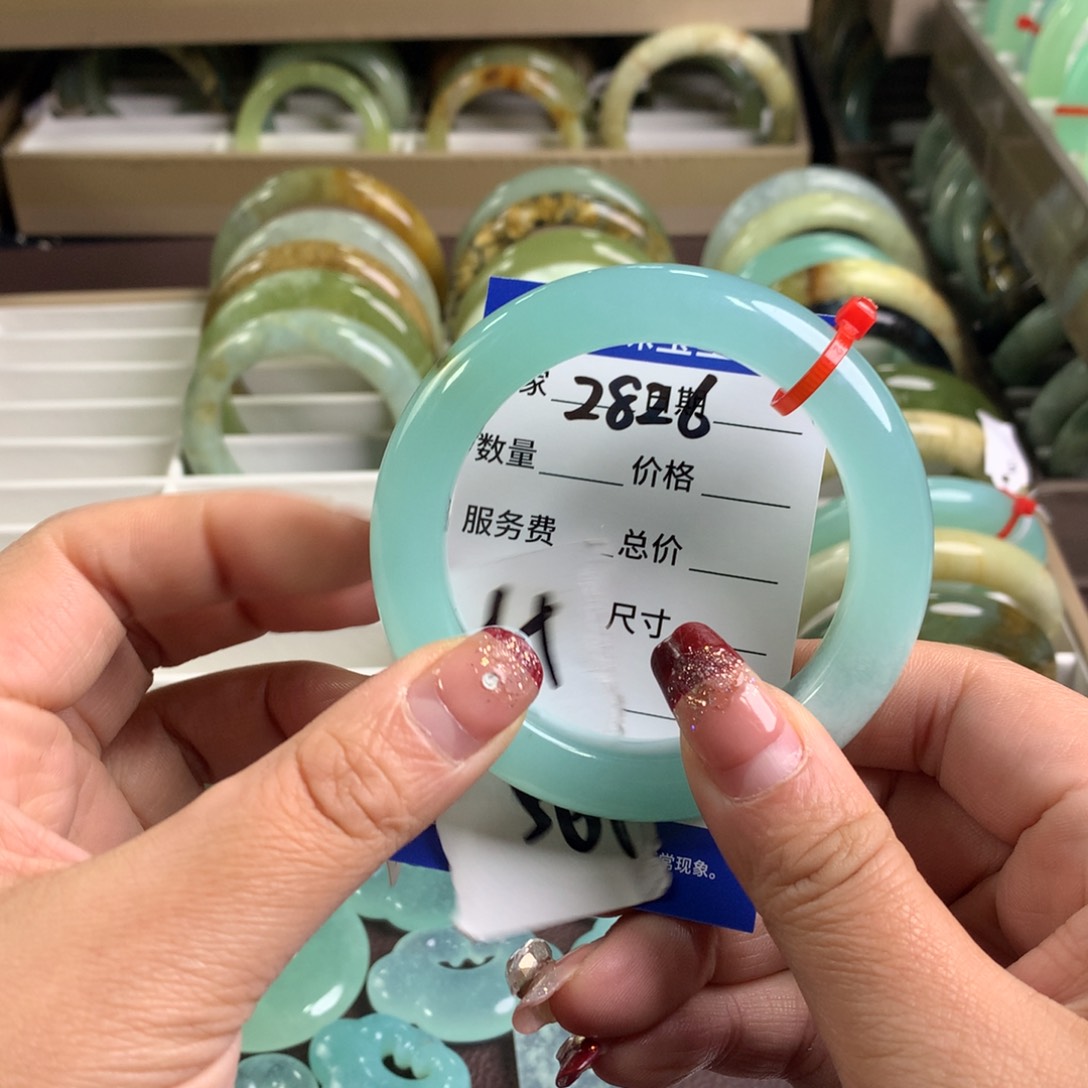 蛇纹石玉手镯未镶嵌2826