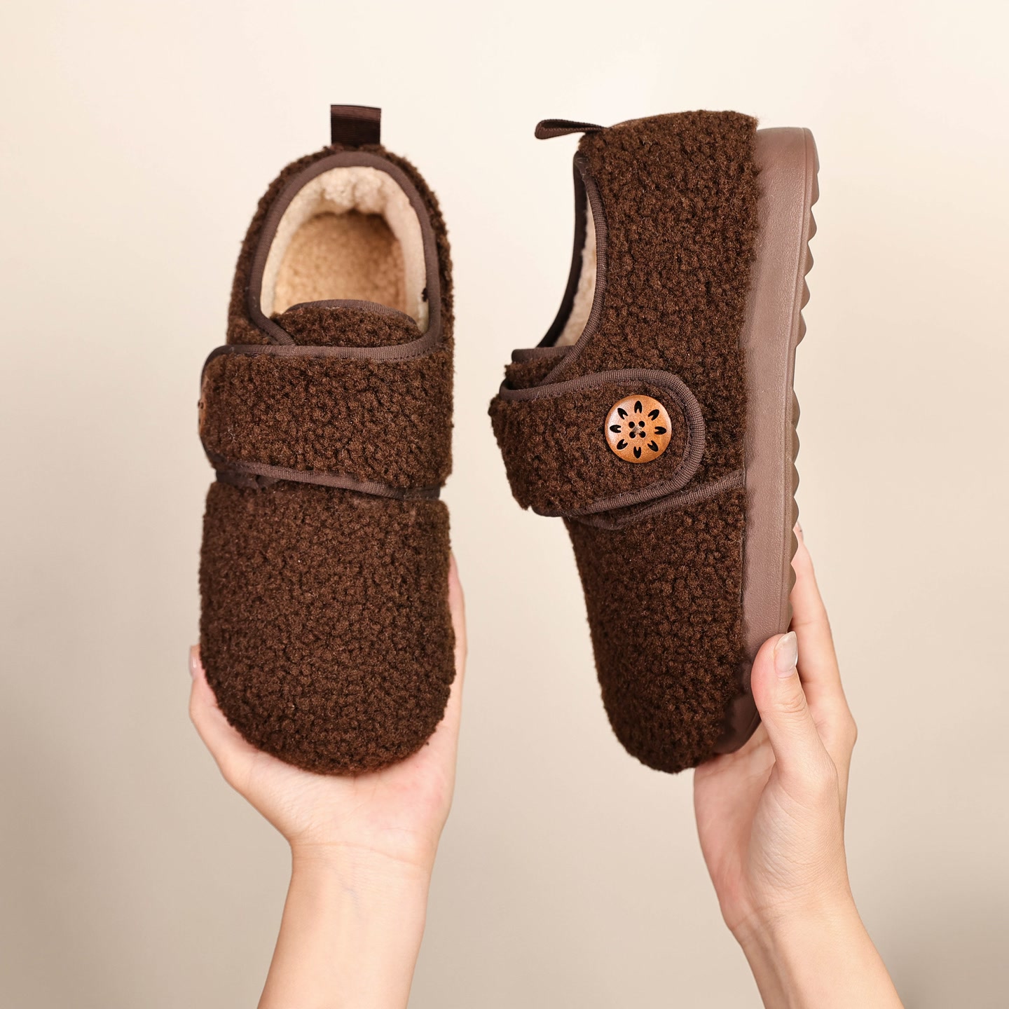 祥福云【纽扣毛毛虫】冬季新款摇粒绒加绒舒适百搭防滑豆豆毛毛鞋