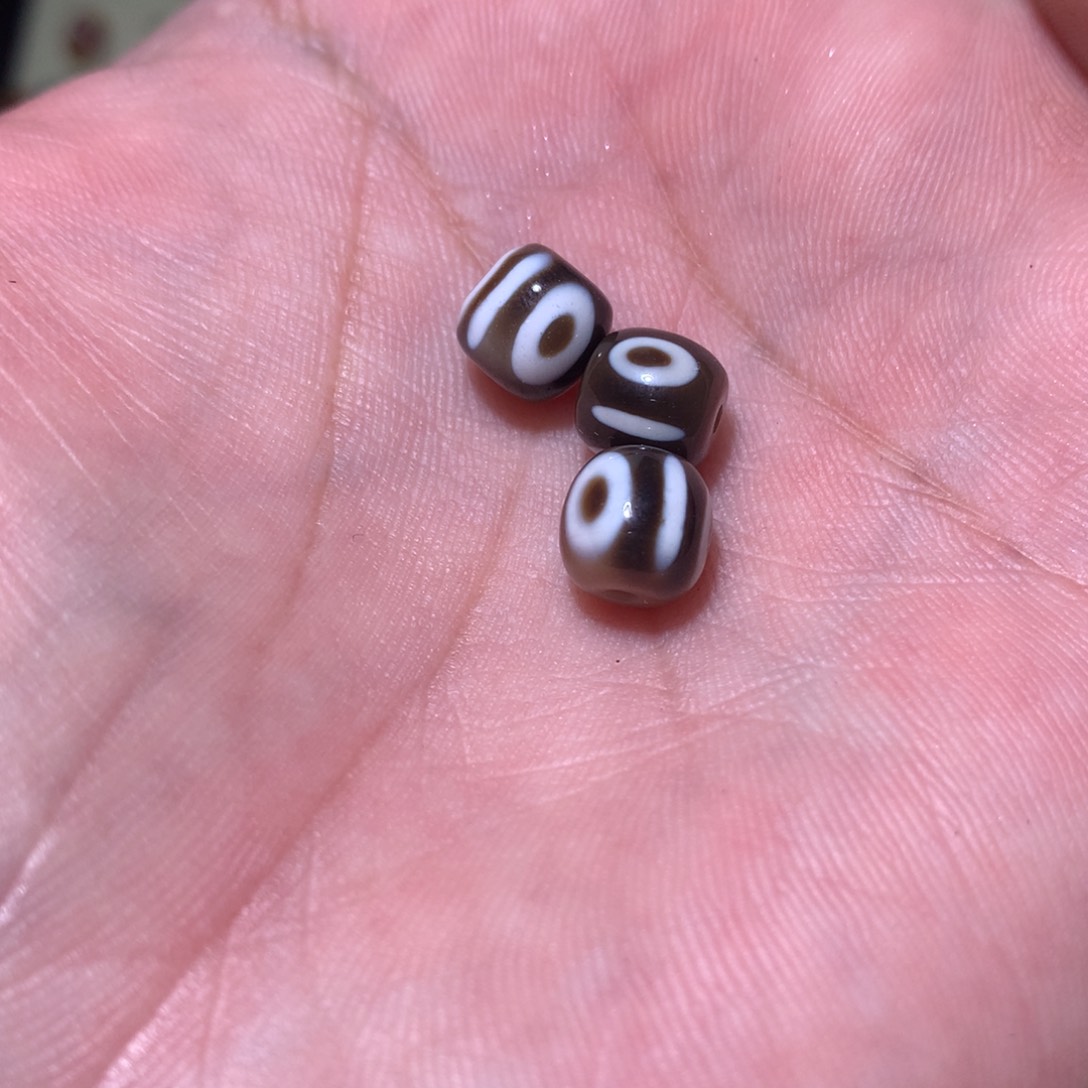 玛瑙/玉髓配饰未镶嵌97文玩配饰多样发其一