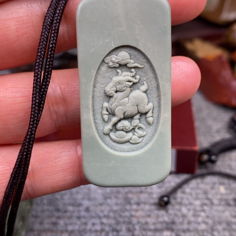 【闪购商品】原石雕刻手把件