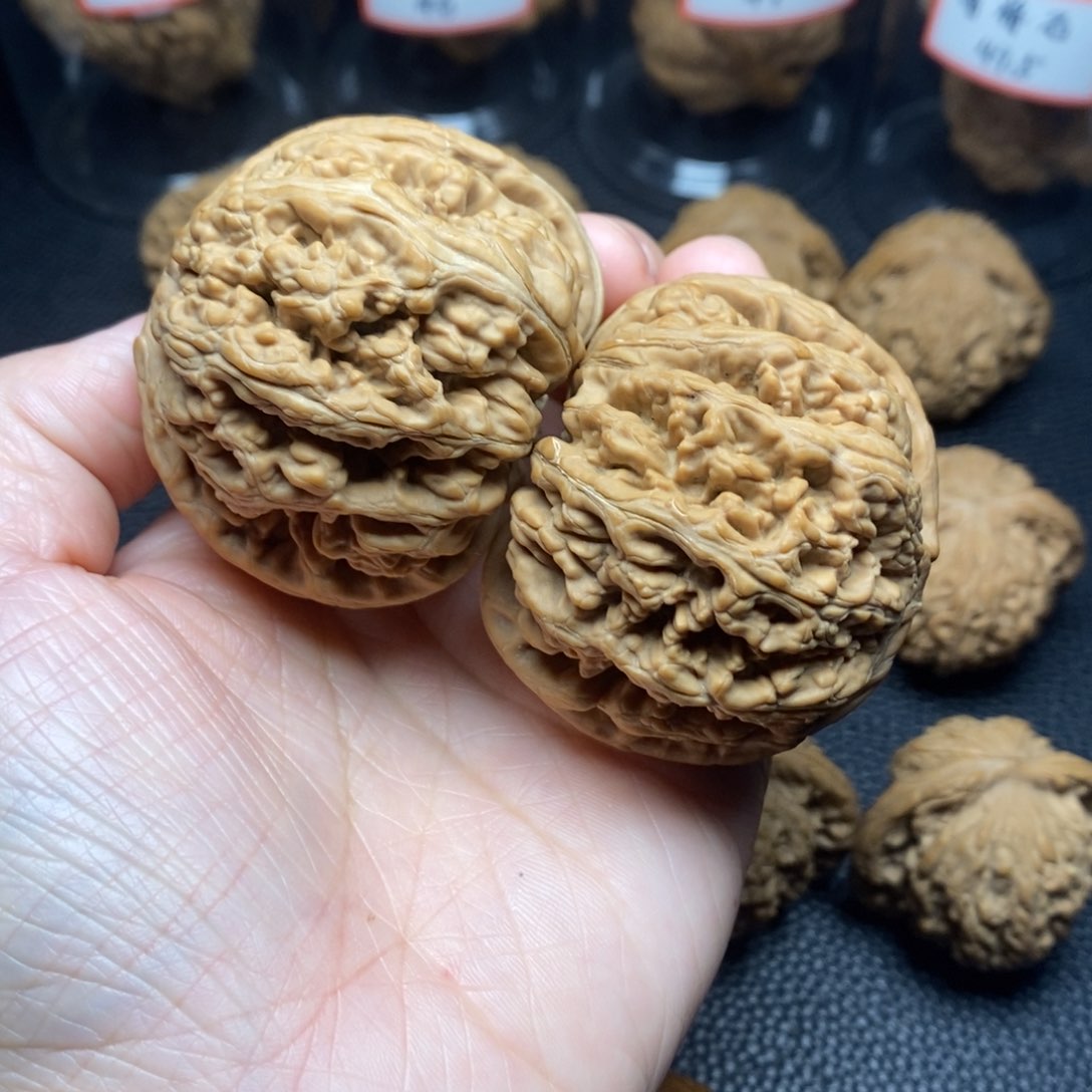 文玩核桃把件睎**爸粗筋