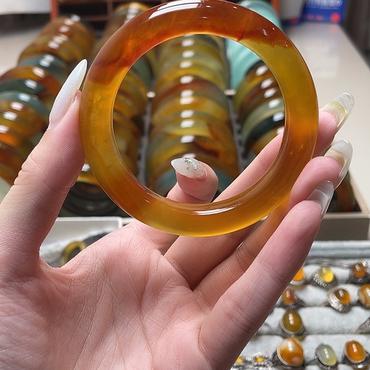 蛇纹石玉未镶嵌手镯53.4