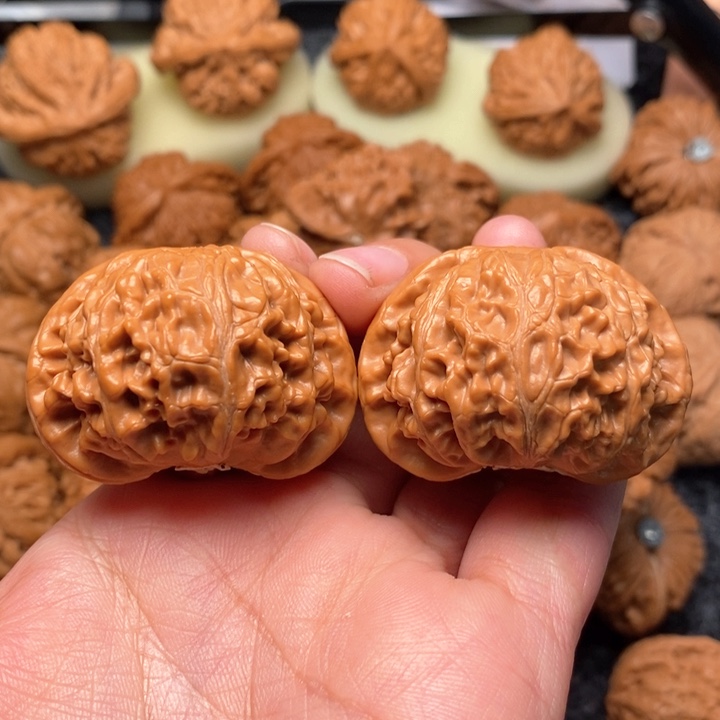 文玩核桃把件毕业大宫灯43