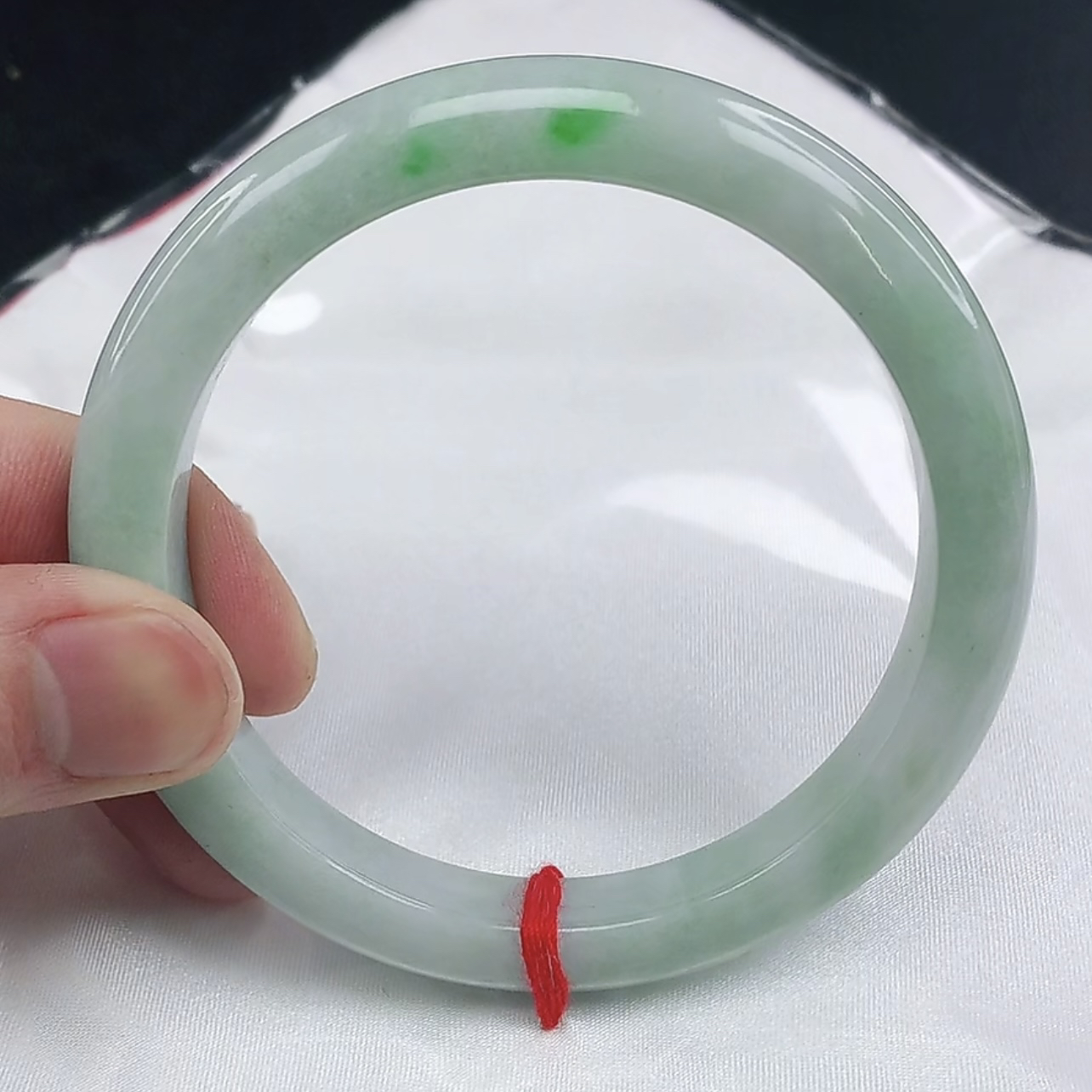 缅甸天然翡翠a货手镯，圈61.6（5011）正