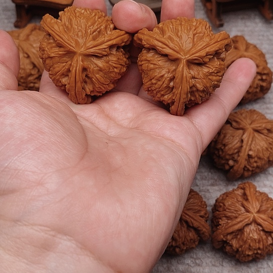 【闪购商品】文玩核桃吊坠金****源精工修复白奔42