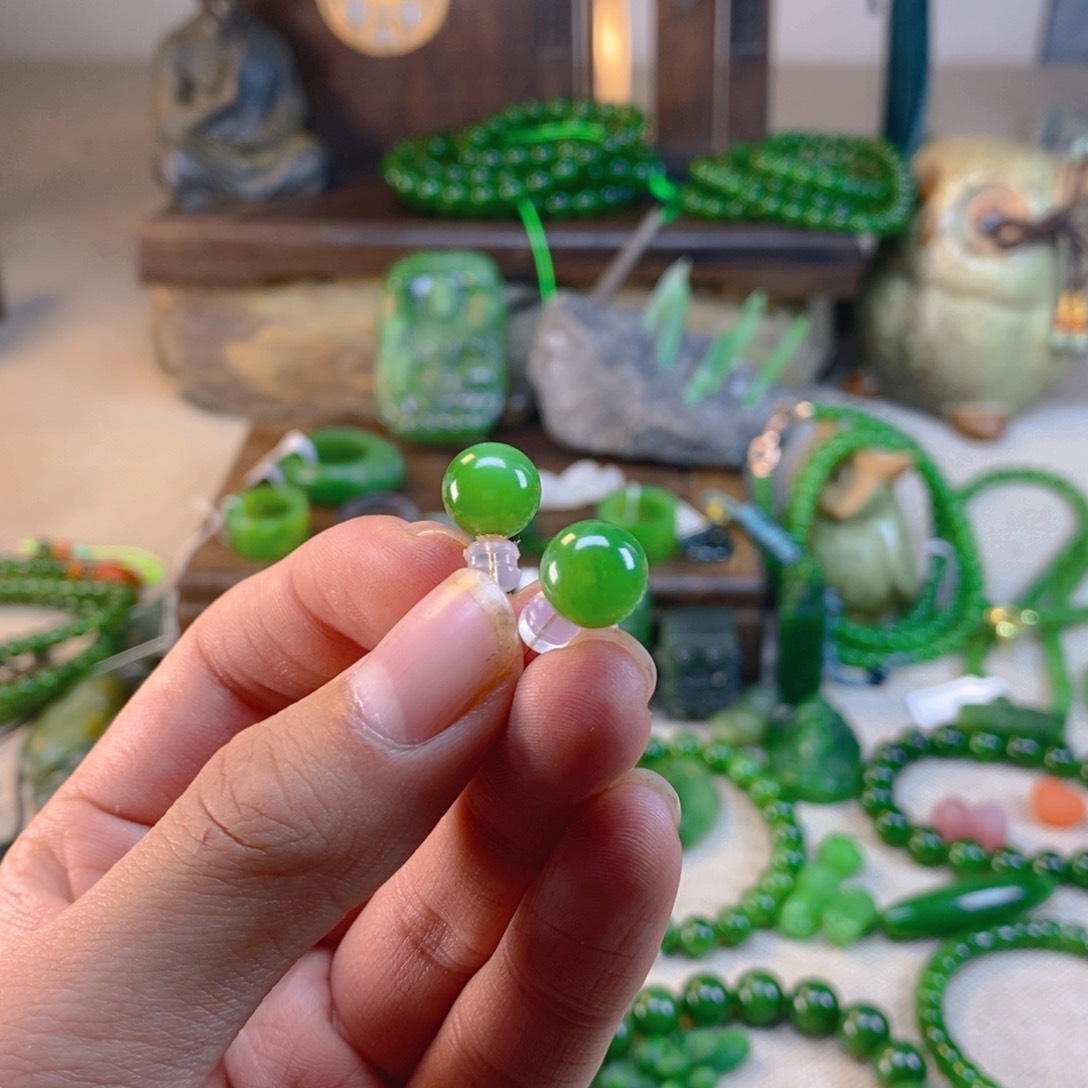 和田玉颈饰18K金镶嵌条*