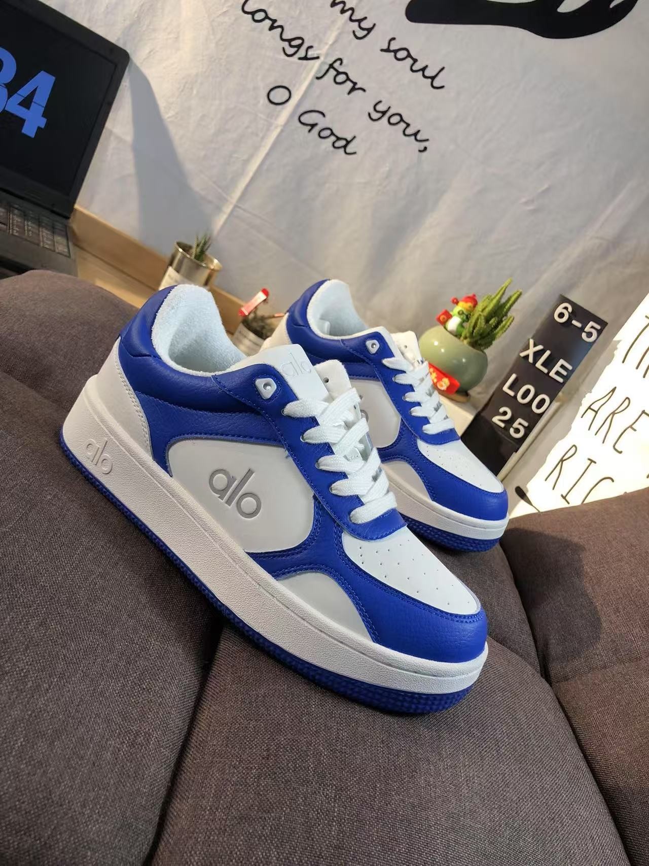 ALO yoga 经典小白鞋运动板鞋运动健身跑步休闲百搭厚底瑜伽鞋子