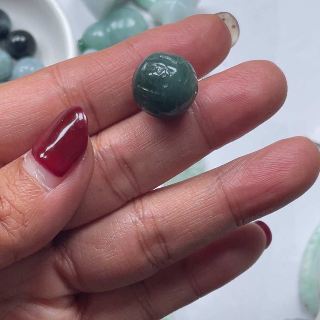 翡翠颈饰未镶嵌67896789