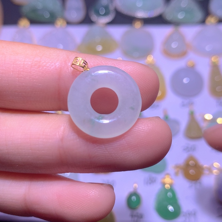 颈饰18K金镶嵌翡翠翡翠