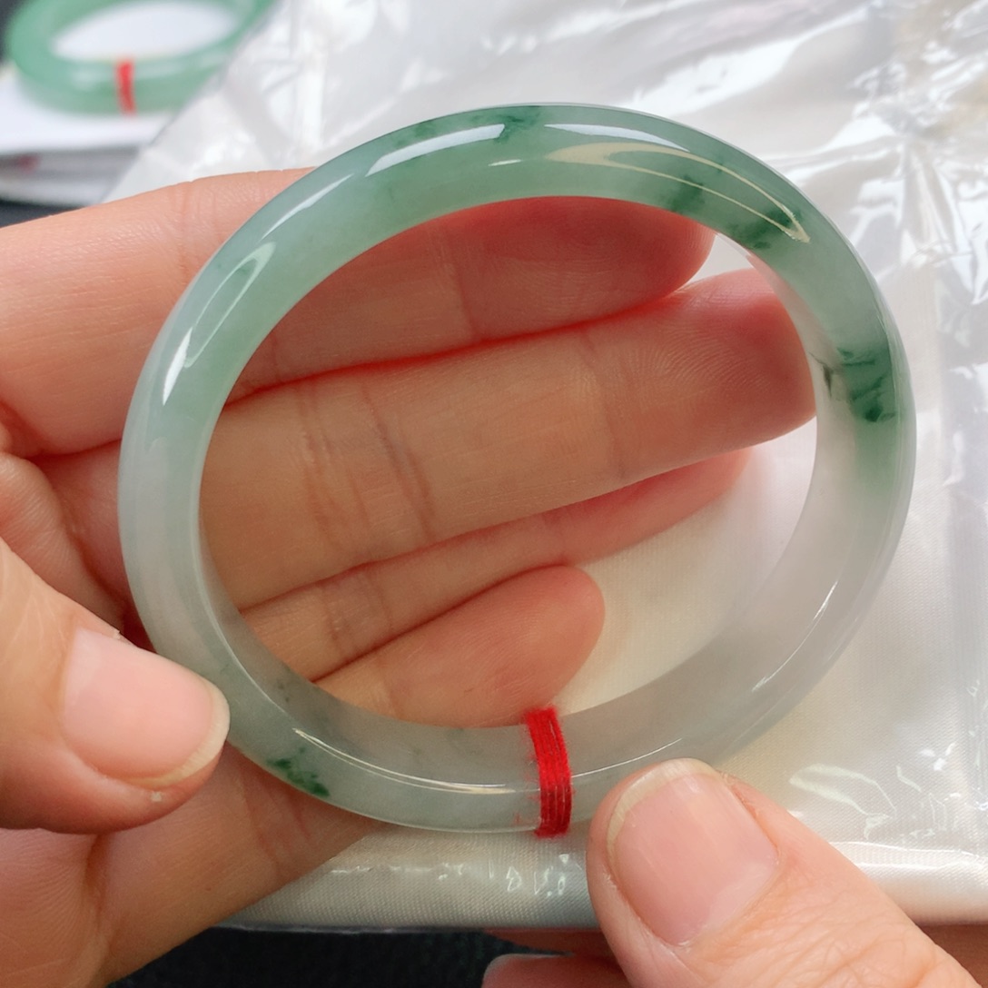 翡翠手镯未镶嵌55贵妃