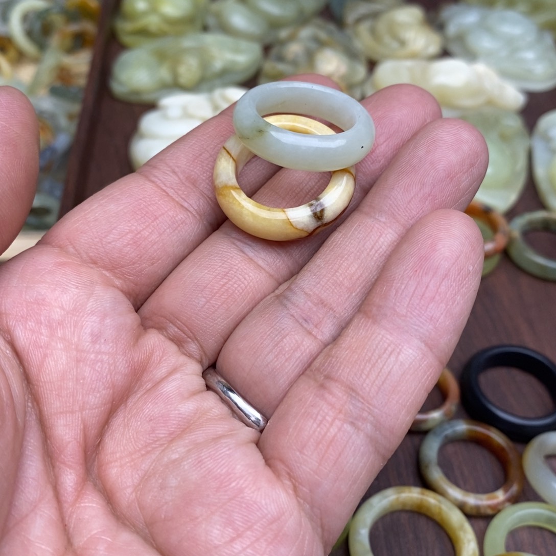 岫玉纯天然岫玉挂件戒指微瑕福利未镶嵌