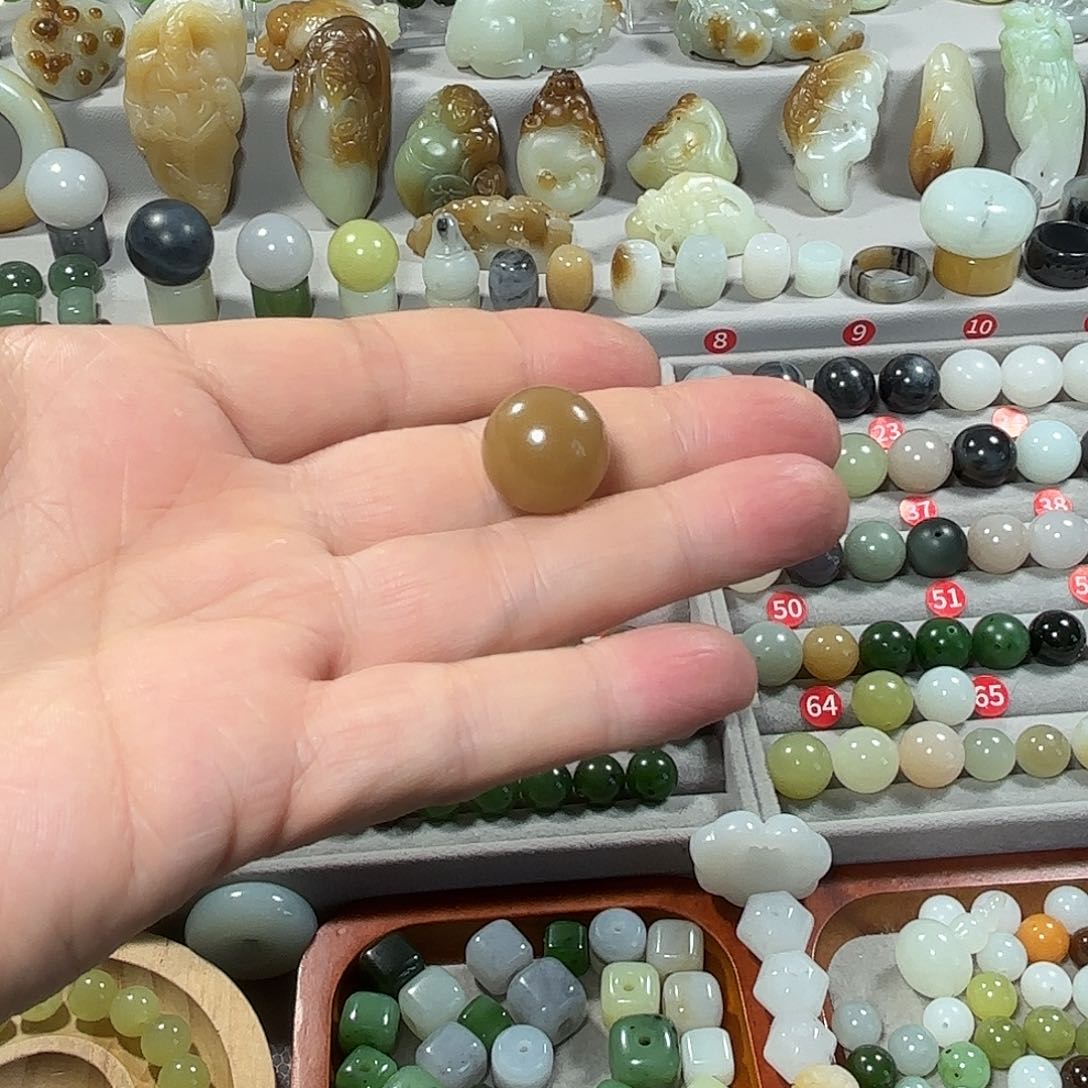 未镶嵌和田玉挂件吃***猫珠子