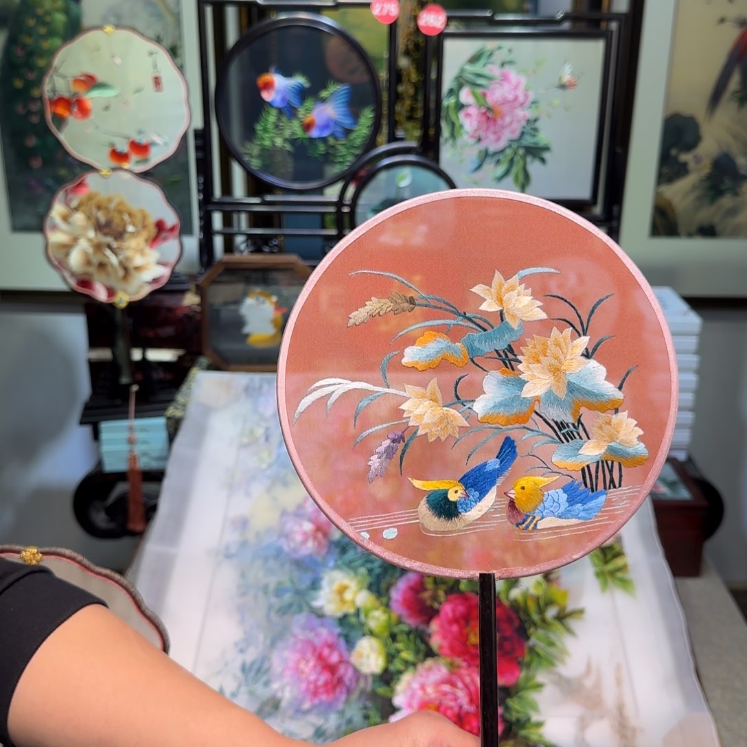 刺绣刺绣工艺精湛