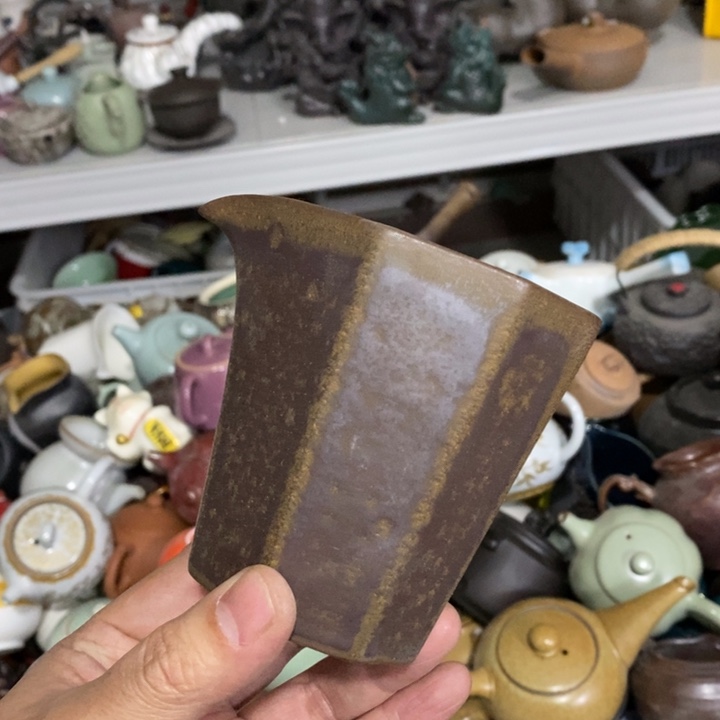 陶瓷艺术品及陶瓷壶