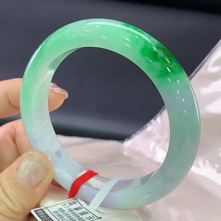 翡翠未镶嵌手镯正圈57