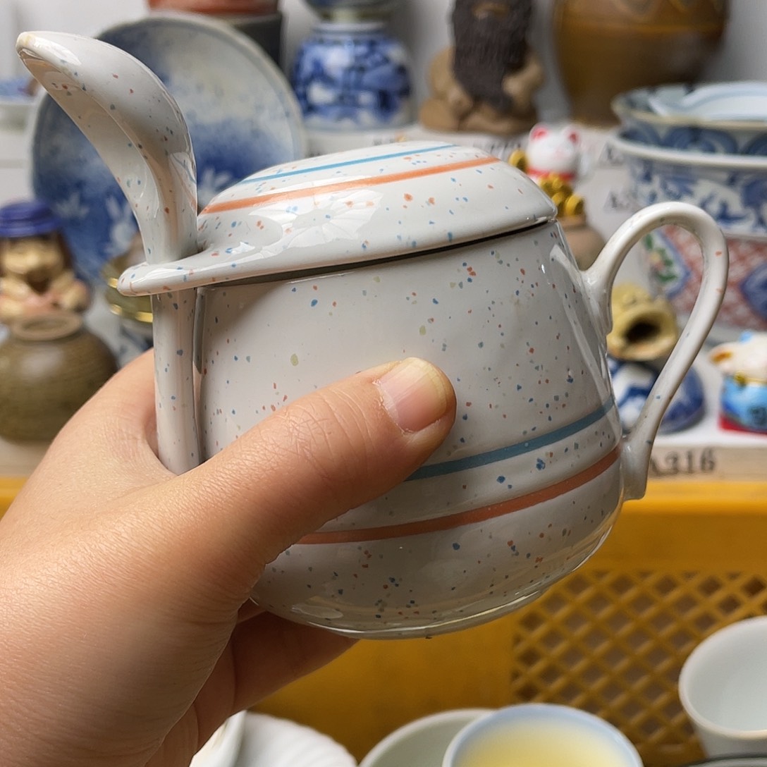 瓷片表***?哈哈哈我真的要把她打在脑门下