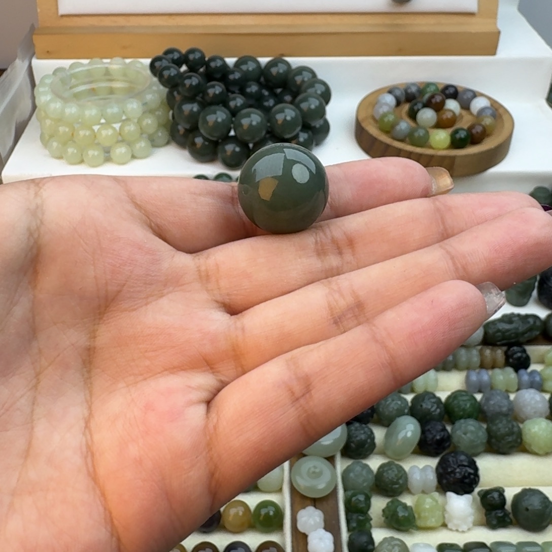 8***峰和田玉未镶嵌珠宝半成品和田玉单珠20