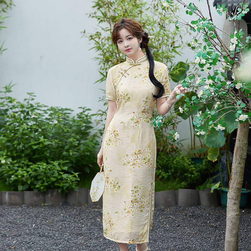 1124 浅黄色 【海棠花】 八扣 旗袍