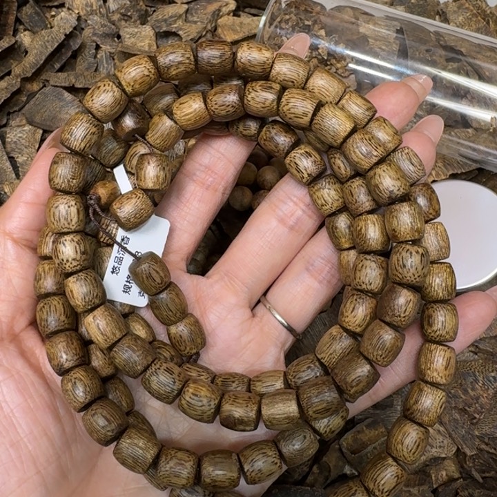 沉香手串无***。白棋沉浮一条