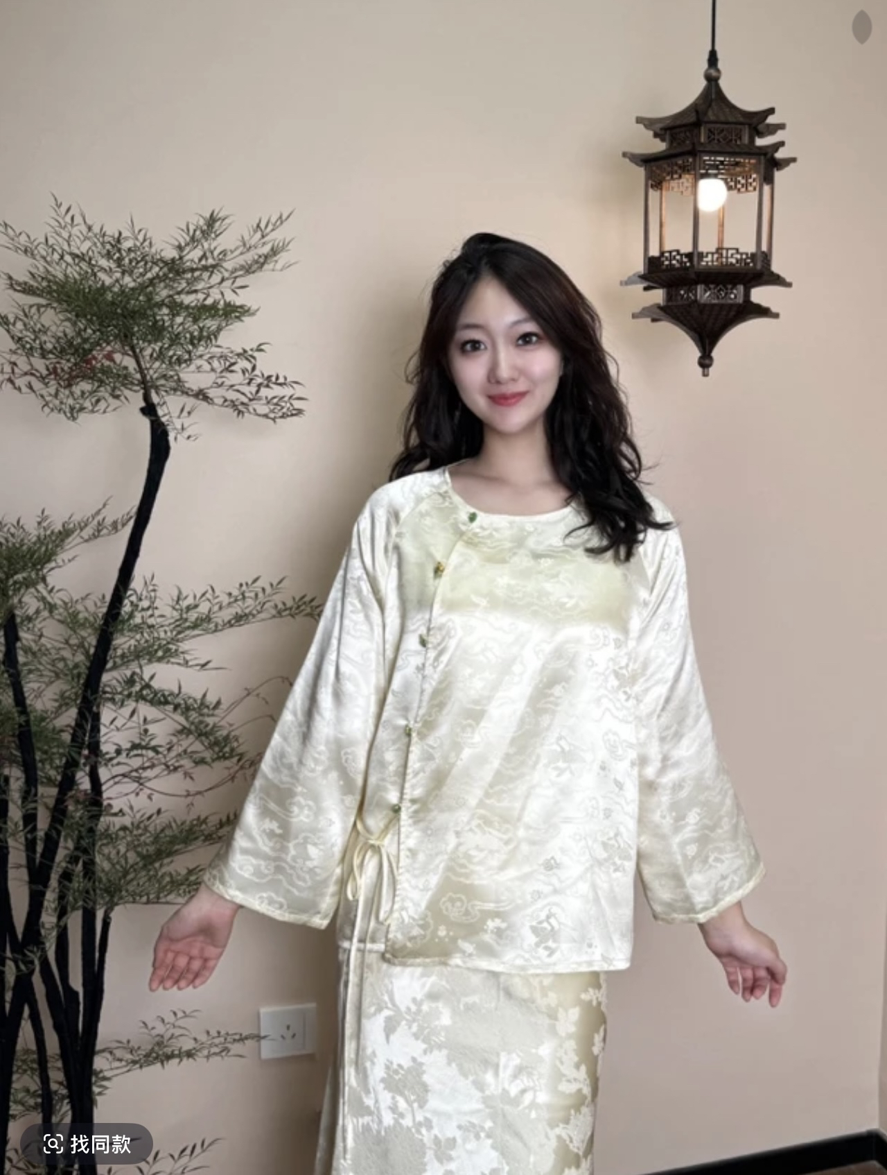 花线春百搭款上衣