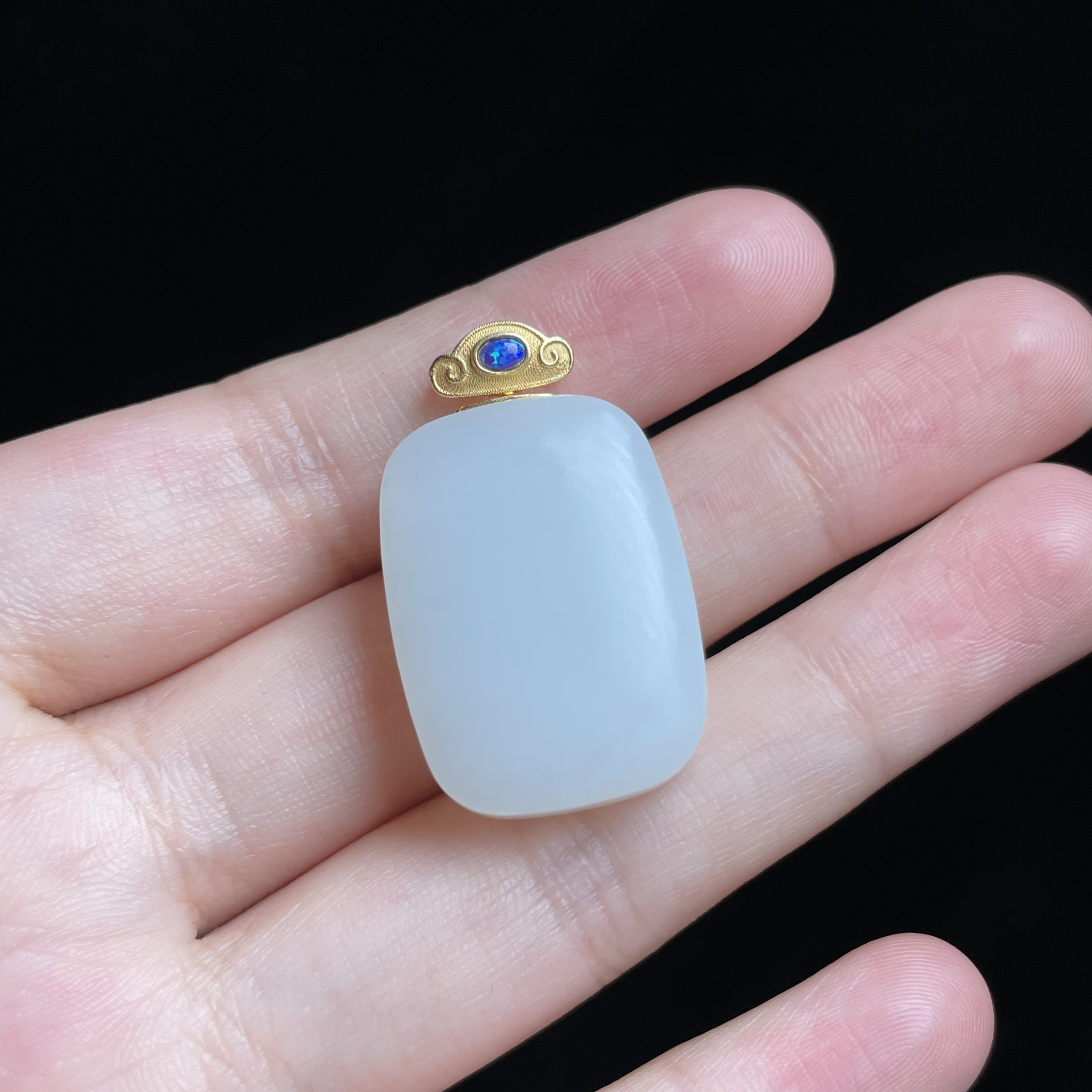 L【玉总珠宝】18k和田玉白玉无事牌吊坠 多样性发一 CAN3550108