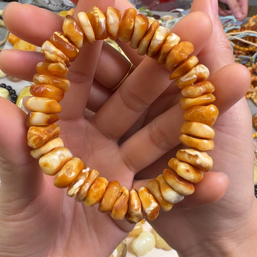 蜜蜡裸石未镶嵌蜜蜡